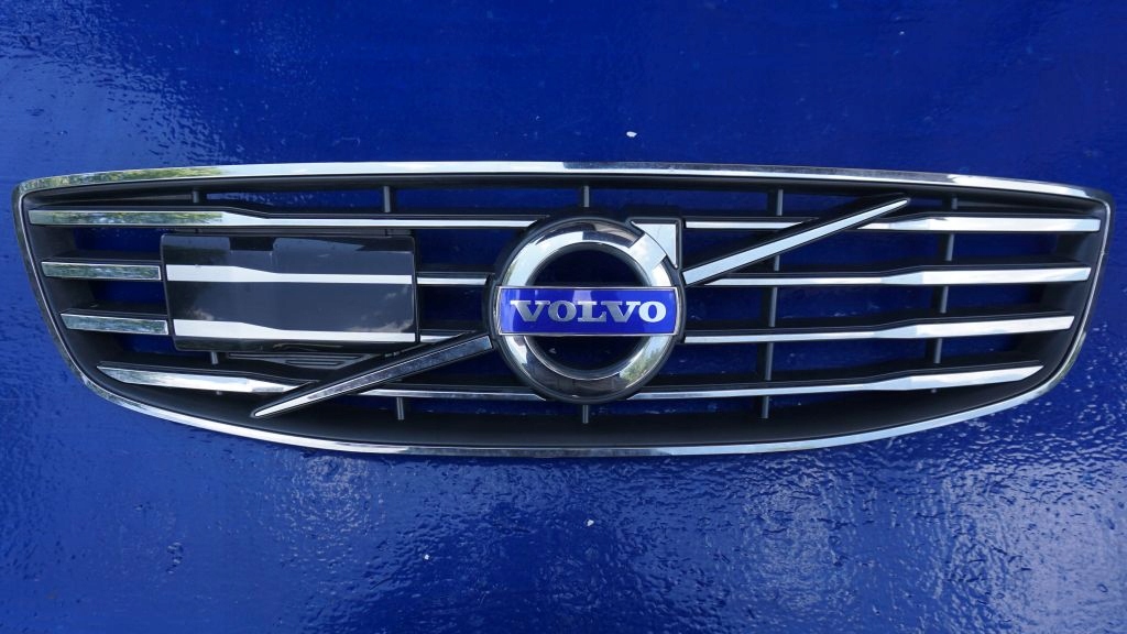 Volvo S70/V70/XC70 V70 Kühlergrill FRONTGRILL Kühlergitter - Image 1