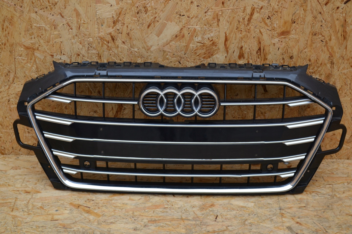 Audi A4 B9 Kühlergrill FRONTGRILL Kühlergitter 8W0853651DF - Thumbnail 1
