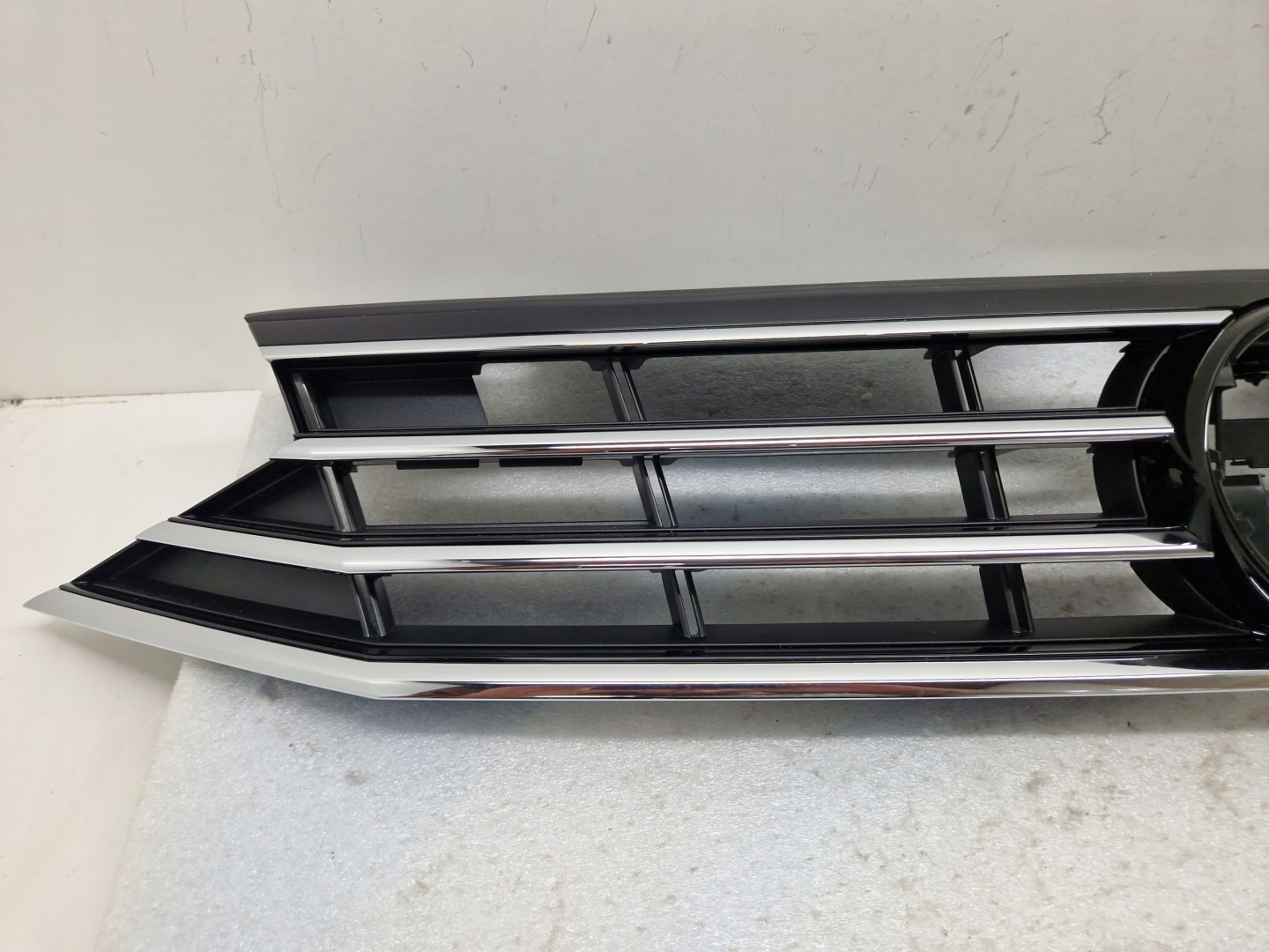 VW Passat B8 Kühlergrill FRONTGRILL Kühlergitter 3G0853651 - Thumbnail 2