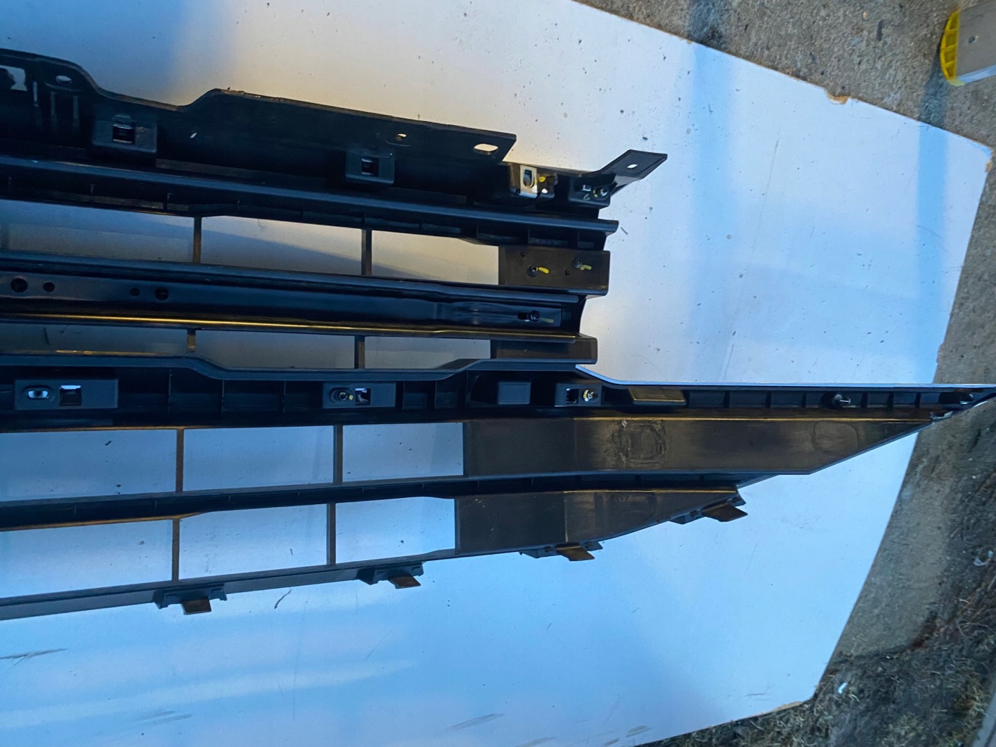 VW Amarok I 2H Kühlergrill FRONTGRILL Kühlergitter - Thumbnail 9