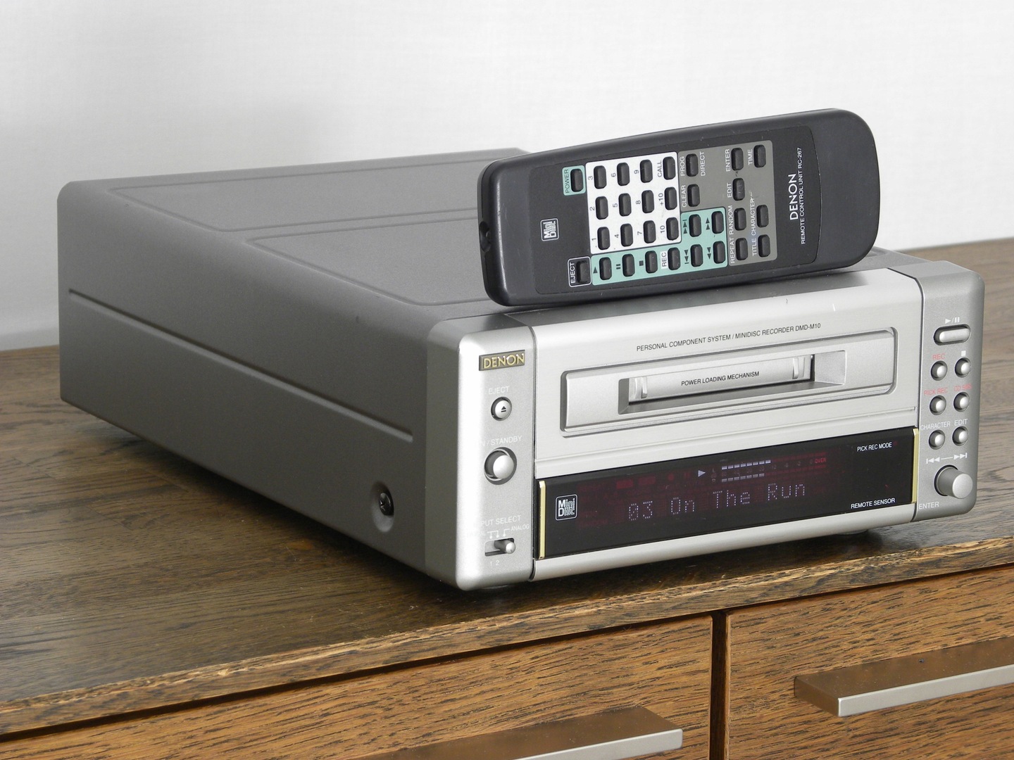 DENON DMD-M10 - nagrywarka MD minidisc, 100% sprawny, pilot