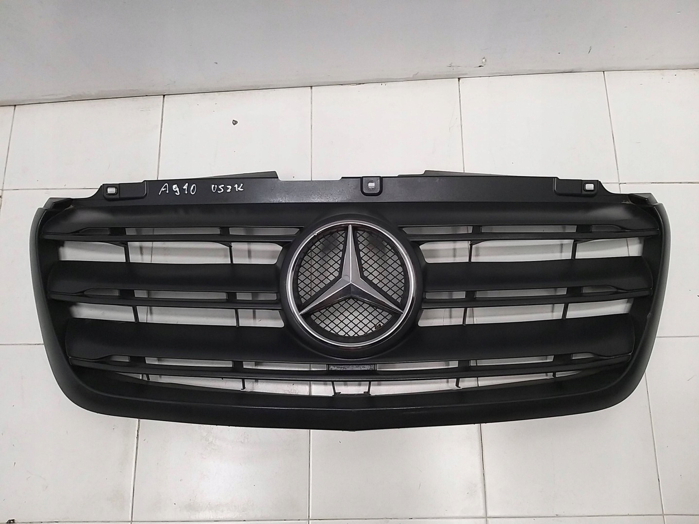Mercedes-Benz Sprinter W910 Kühlergrill FRONTGRILL Kühlergitter A9108852600 - Thumbnail 1