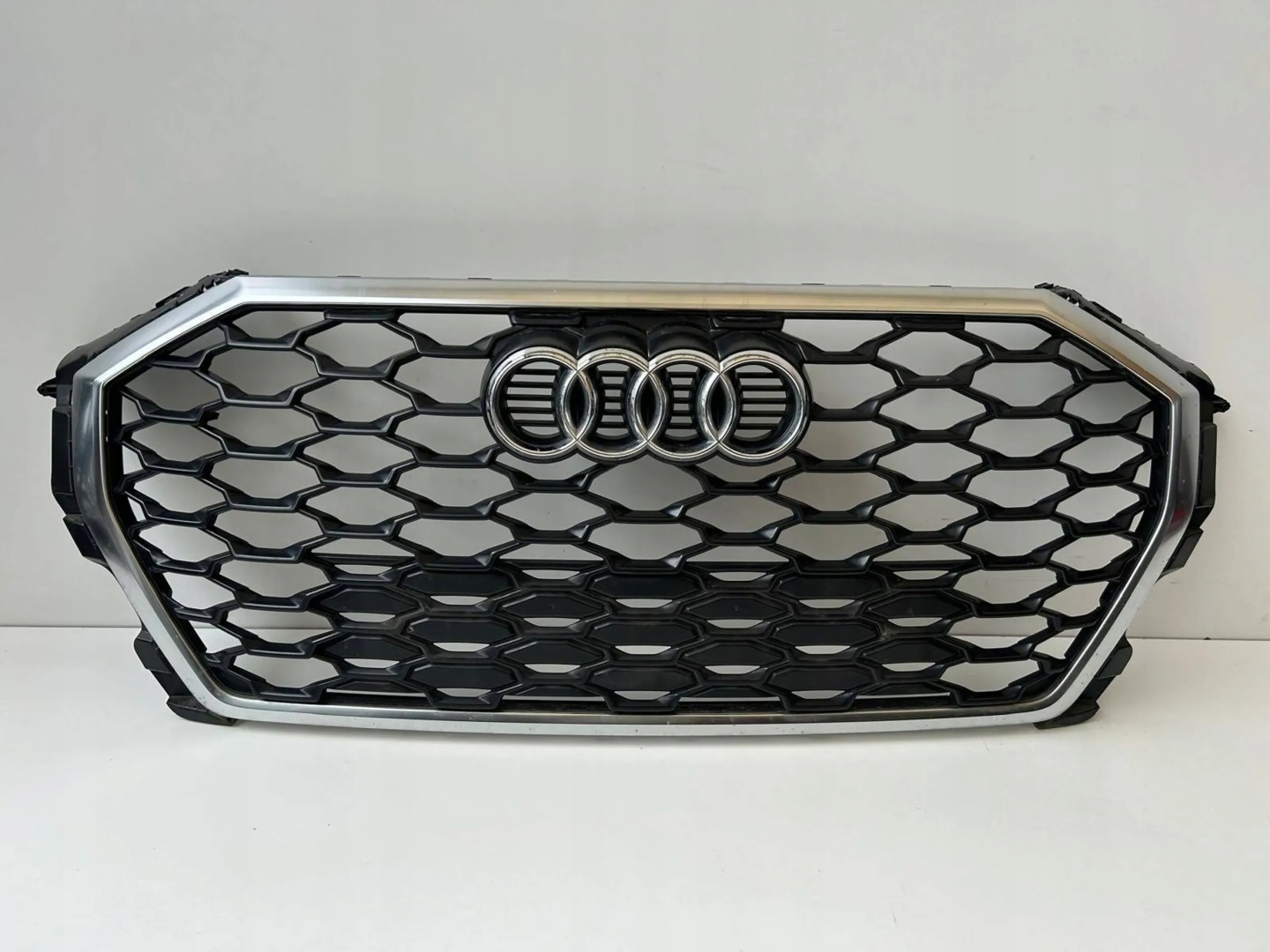 Audi Q3 Kühlergrill FRONTGRILL Kühlergitter 83F853651A - Thumbnail 1