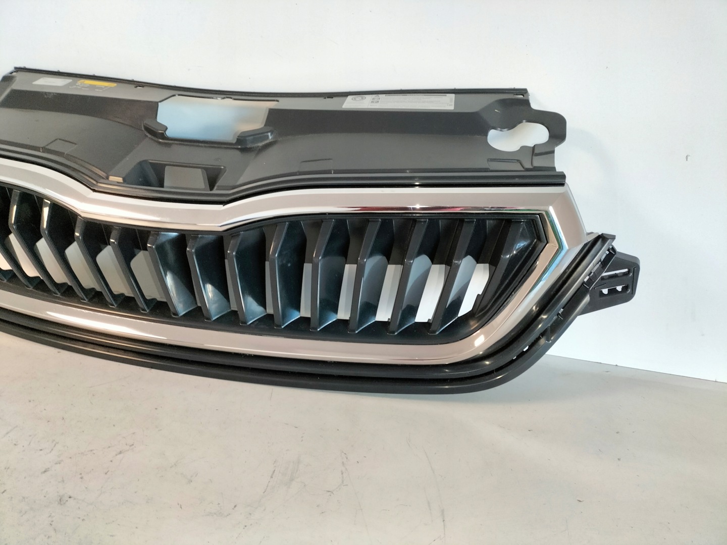 Skoda Rapid NH Kühlergrill FRONTGRILL Kühlergitter - Thumbnail 3