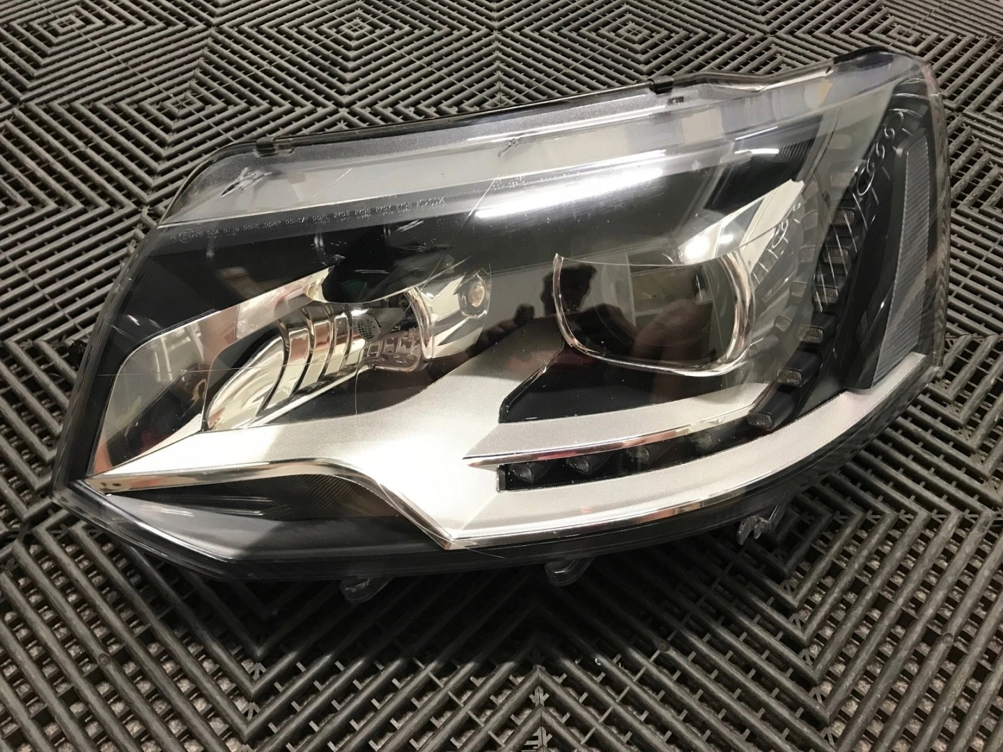 Frontscheinwerfer VW Transporter T5 7E5941015B Xenon Links Headlight - Thumbnail 1