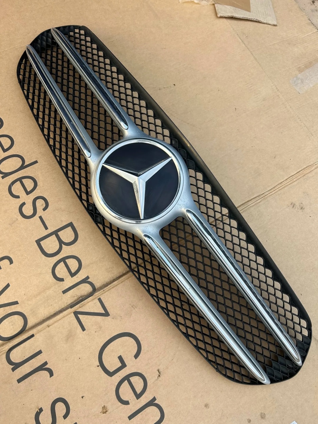 Mercedes-Benz B-Klasse W247 Kühlergrill FRONTGRILL Kühlergitter A2478881300 - Thumbnail 1