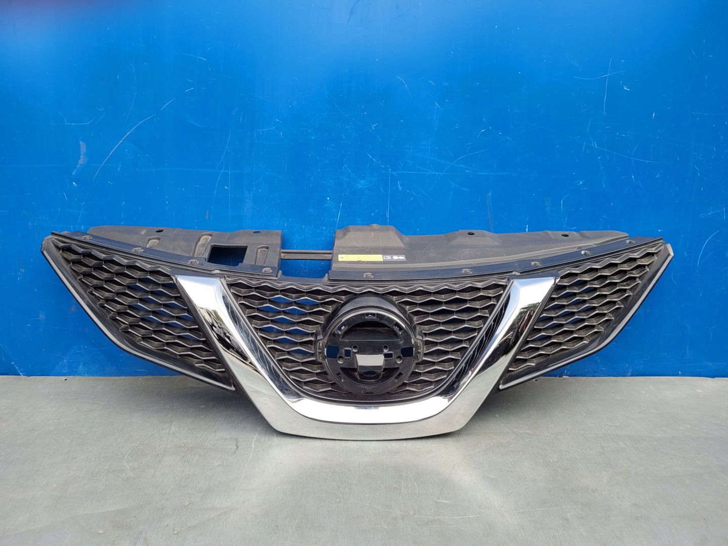 Nissan Qashqai J11 Kühlergrill FRONTGRILL Kühlergitter 623104EA2D - Thumbnail 1