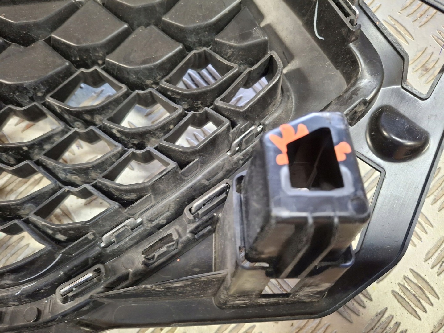SEAT Ateca 575 Kühlergrill FRONTGRILL Kühlergitter 575853654P0 - Thumbnail 8