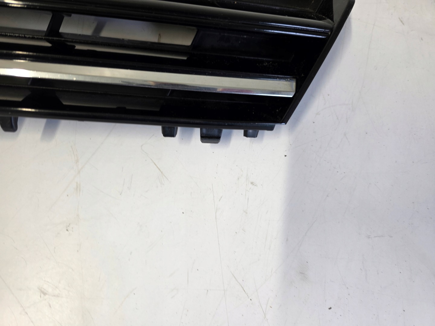 VW Golf V Kühlergrill FRONTGRILL Kühlergitter 5G0853653EA - Thumbnail 12