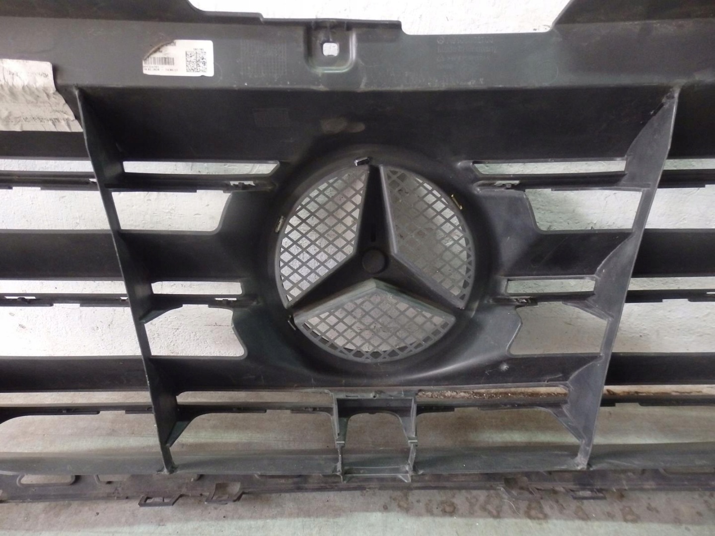 Mercedes-Benz Sprinter W910 Kühlergrill FRONTGRILL Kühlergitter A9108852700 - Thumbnail 6