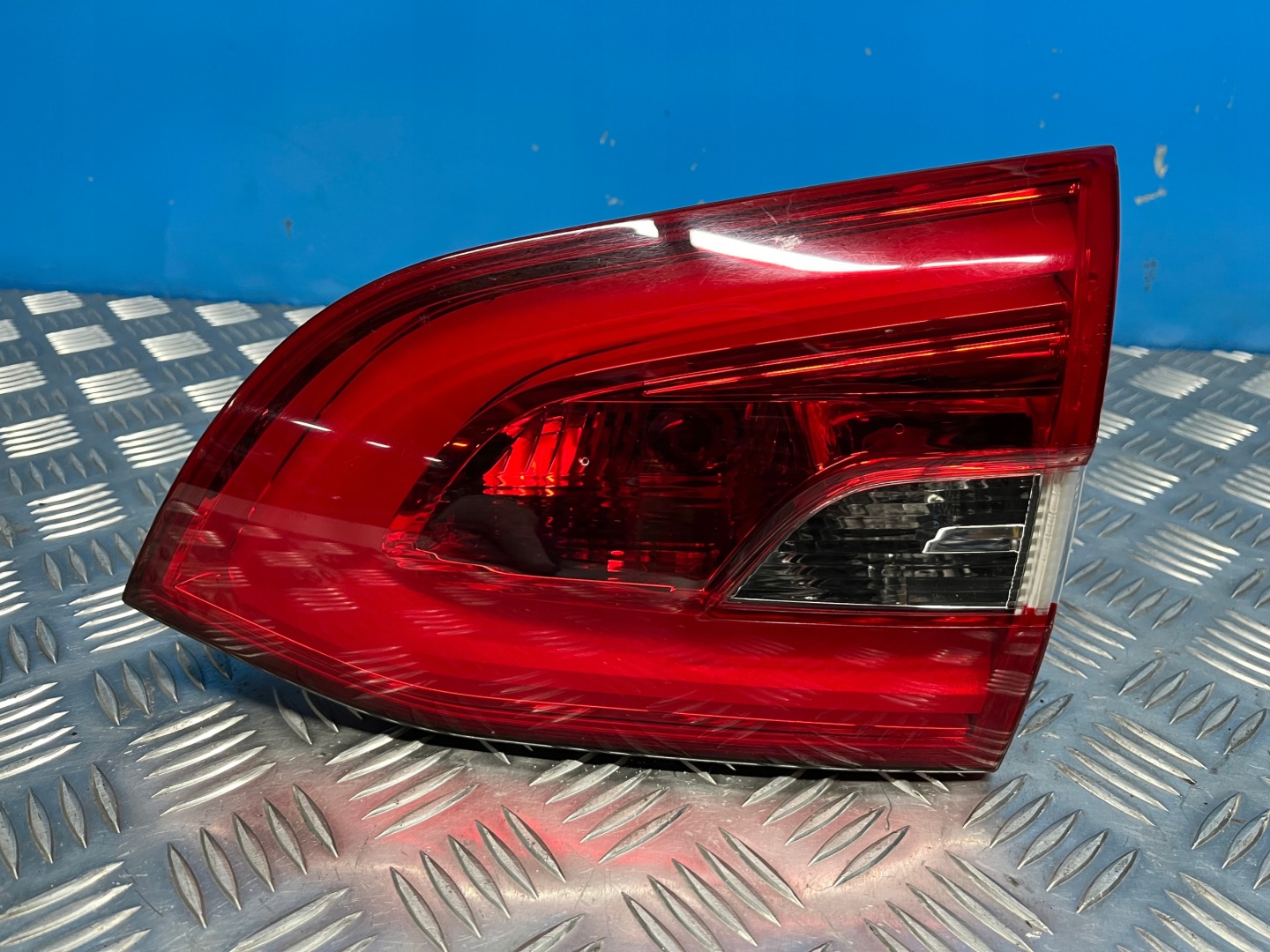 Peugeot 308 L Rückleuchte 9678094880 Rearlamp - Thumbnail 1