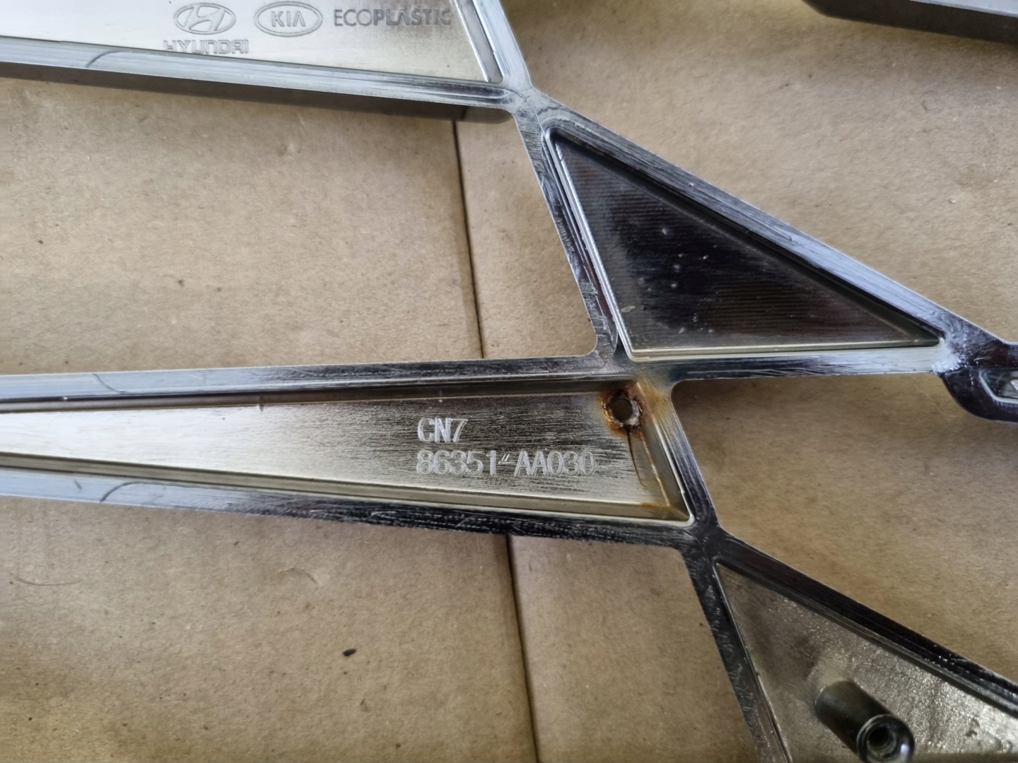 Hyundai Elantra EL Kühlergrill FRONTGRILL Kühlergitter 86351AA030 - Thumbnail 11