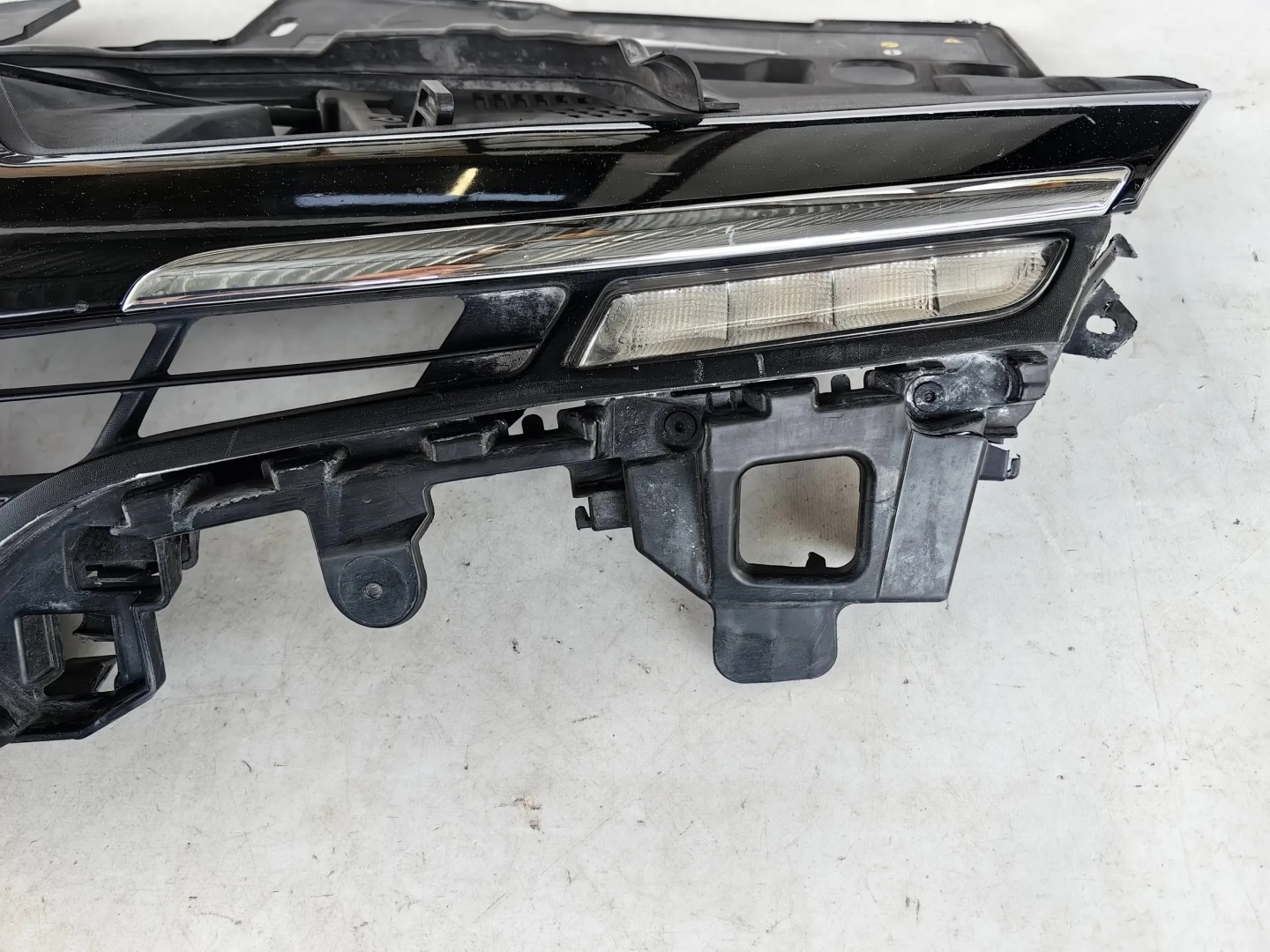 Renault Clio X98 Kühlergrill FRONTGRILL Kühlergitter 622561433R - Thumbnail 5