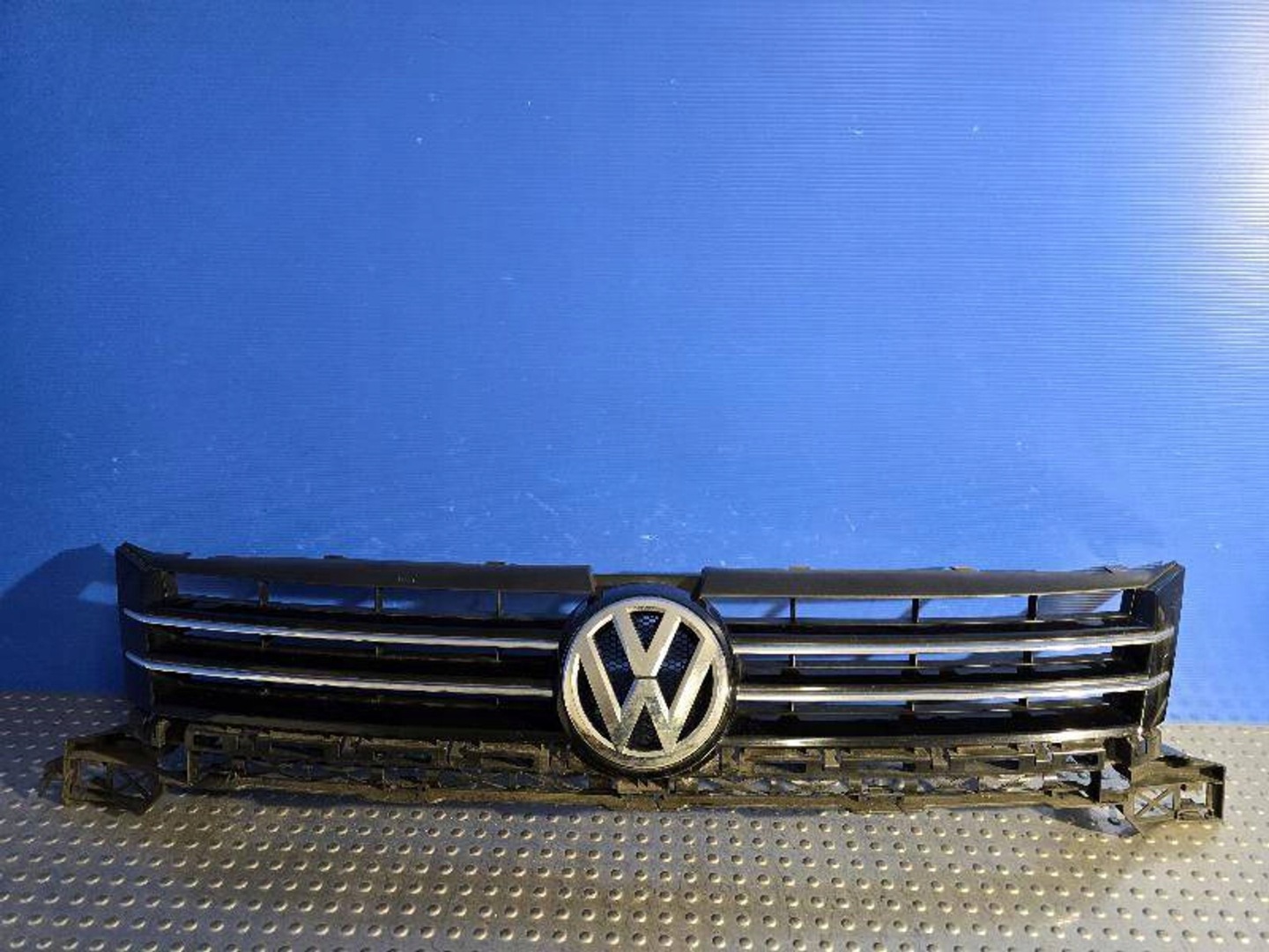 VW Caddy Kühlergrill FRONTGRILL Kühlergitter 2K5853651 - Thumbnail 1