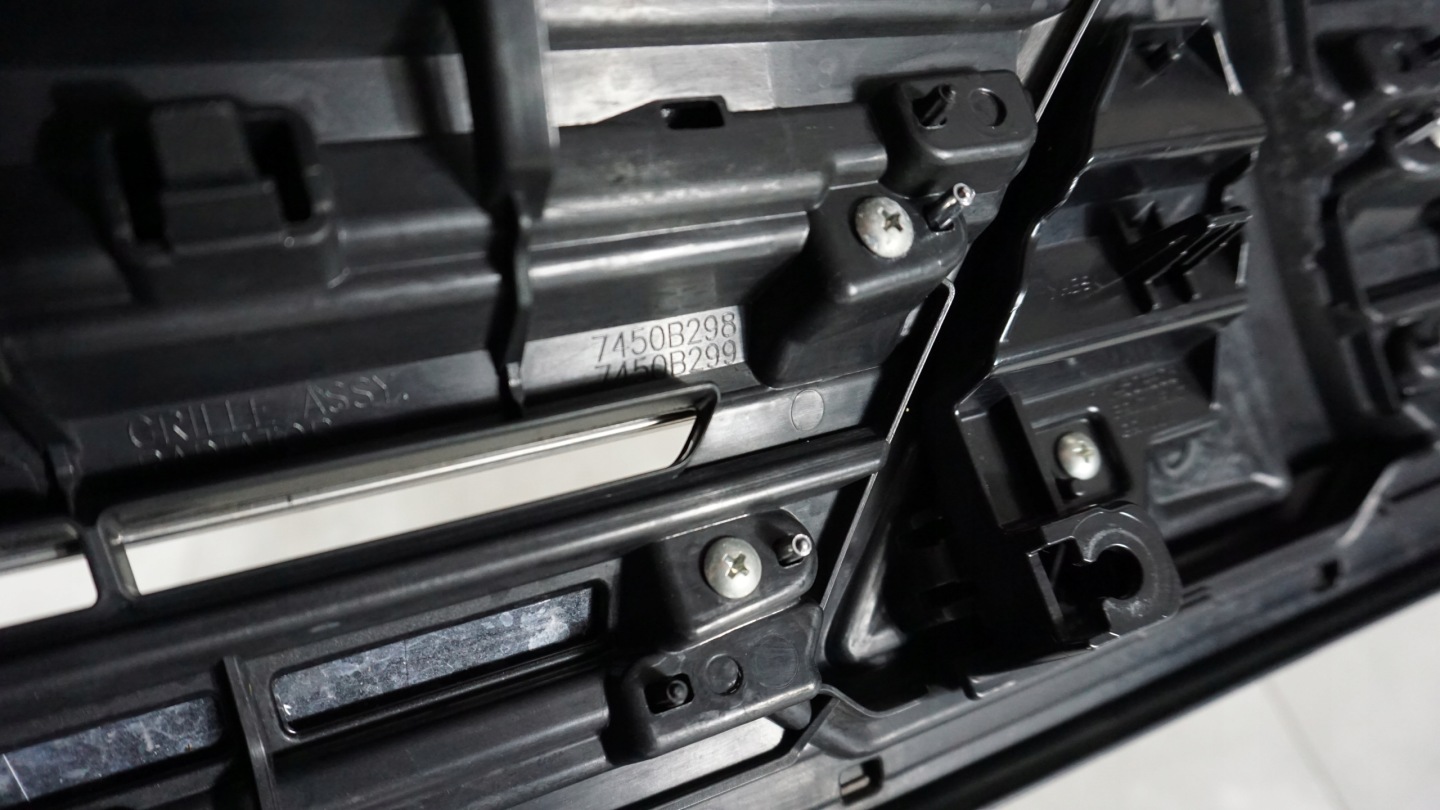 Mitsubishi Outlander CU0W Kühlergrill FRONTGRILL Kühlergitter 7450B308 - Thumbnail 7