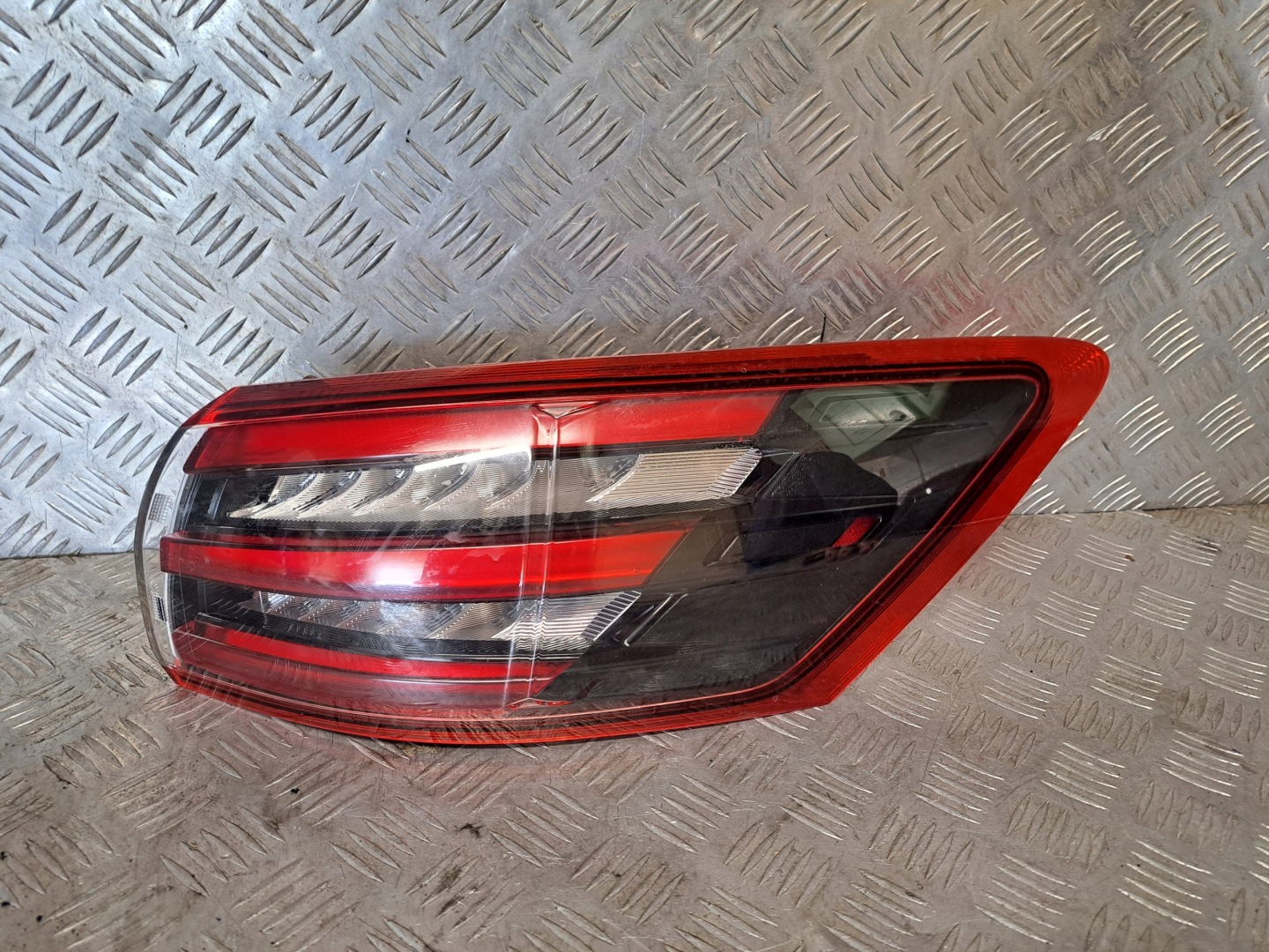 Ford S-MAX II Mk2 Rückleuchte EM2B13404BF Rearlamp - Thumbnail 3