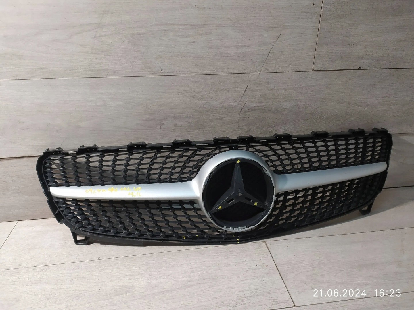 Mercedes-Benz A-Klasse W176 Kühlergrill FRONTGRILL Kühlergitter A1768881760 - Thumbnail 1