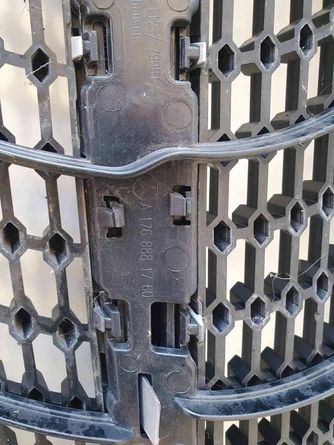 Mercedes-Benz A-Klasse W176 Kühlergrill FRONTGRILL Kühlergitter A1768881860 - Thumbnail 8