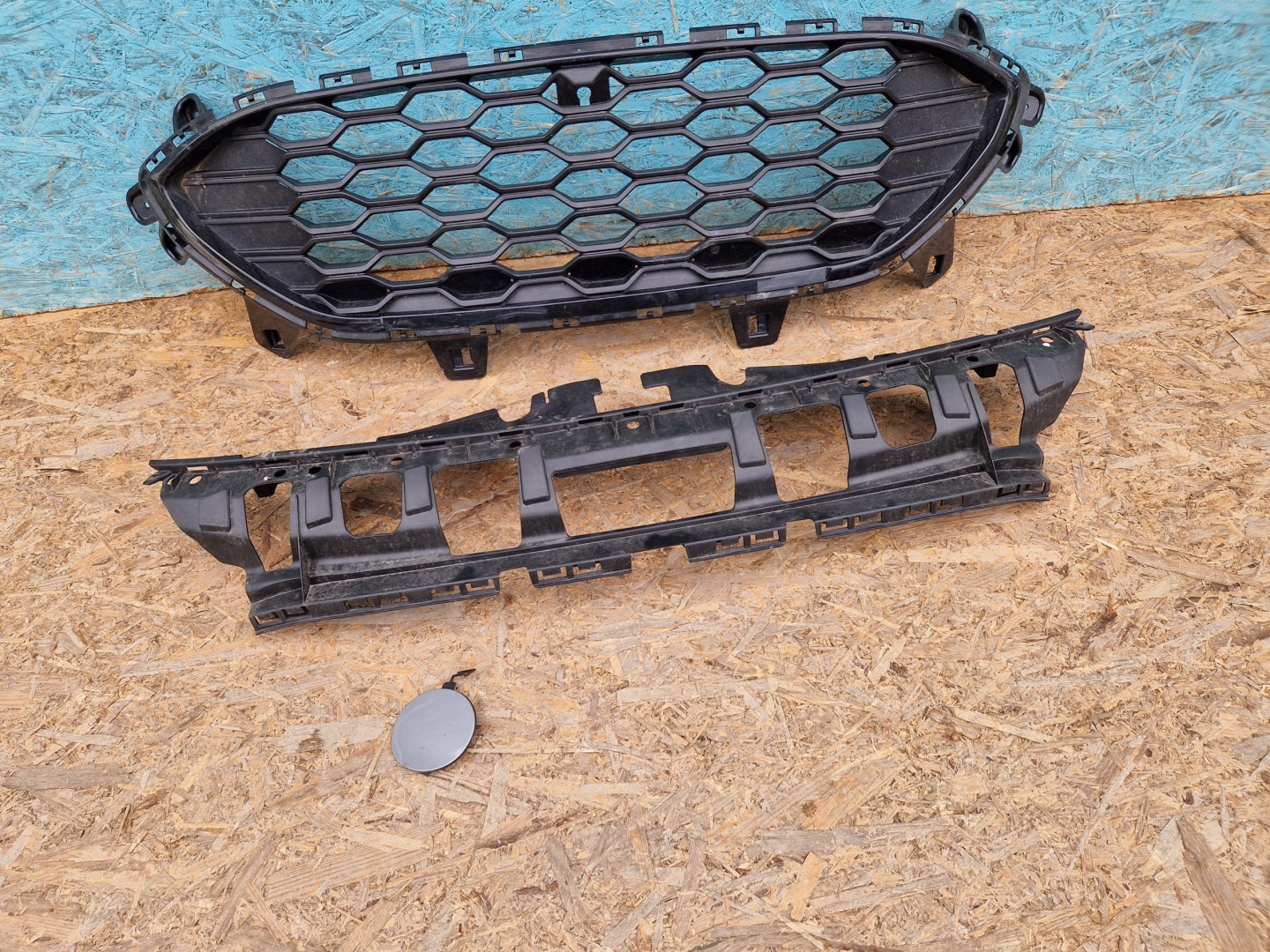 Ford Kuga III Mk3 Kühlergrill FRONTGRILL Kühlergitter LV4B8150ALV4B - Thumbnail 1