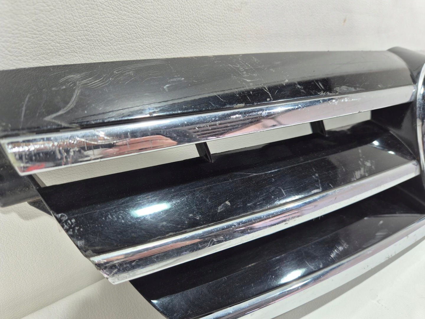 Mercedes-Benz CLK-Klasse W209 Kühlergrill FRONTGRILL Kühlergitter A2098800223 - Thumbnail 4