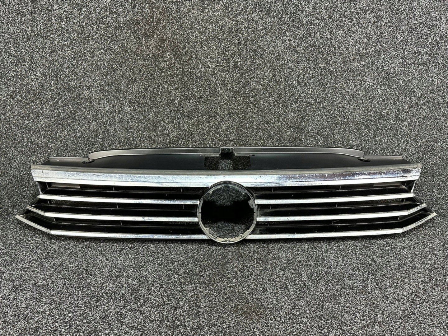 VW Passat B8 Kühlergrill FRONTGRILL Kühlergitter 3G0853653 - Thumbnail 1