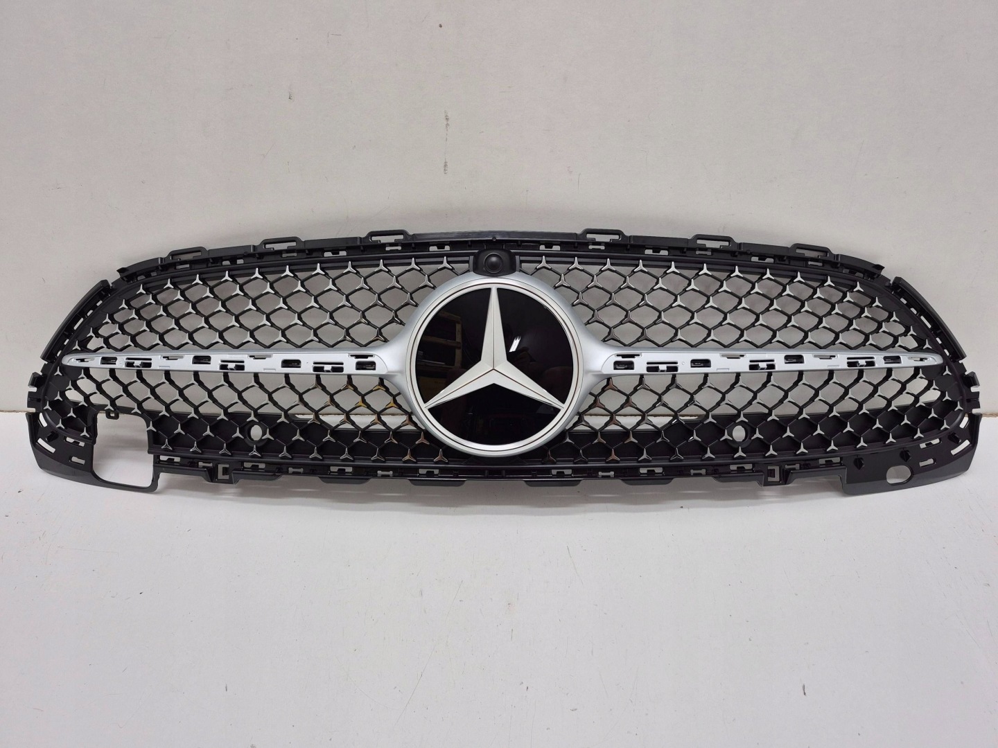 Mercedes-Benz C-Klasse W206 Kühlergrill FRONTGRILL Kühlergitter A2068882100 - Thumbnail 1