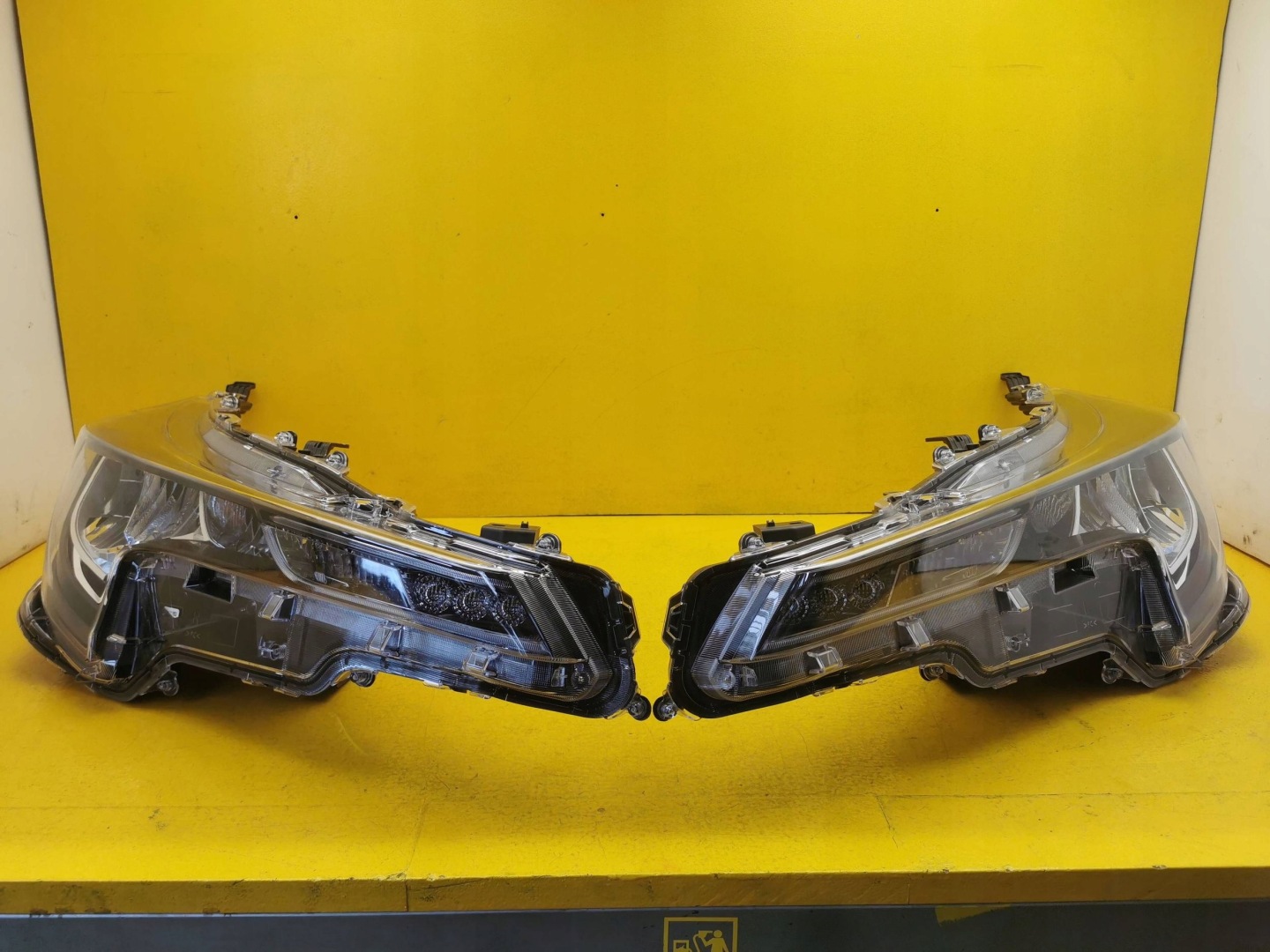 Frontscheinwerfer Toyota Corolla E210 8115002S60 LED Links Headlight - Thumbnail 1