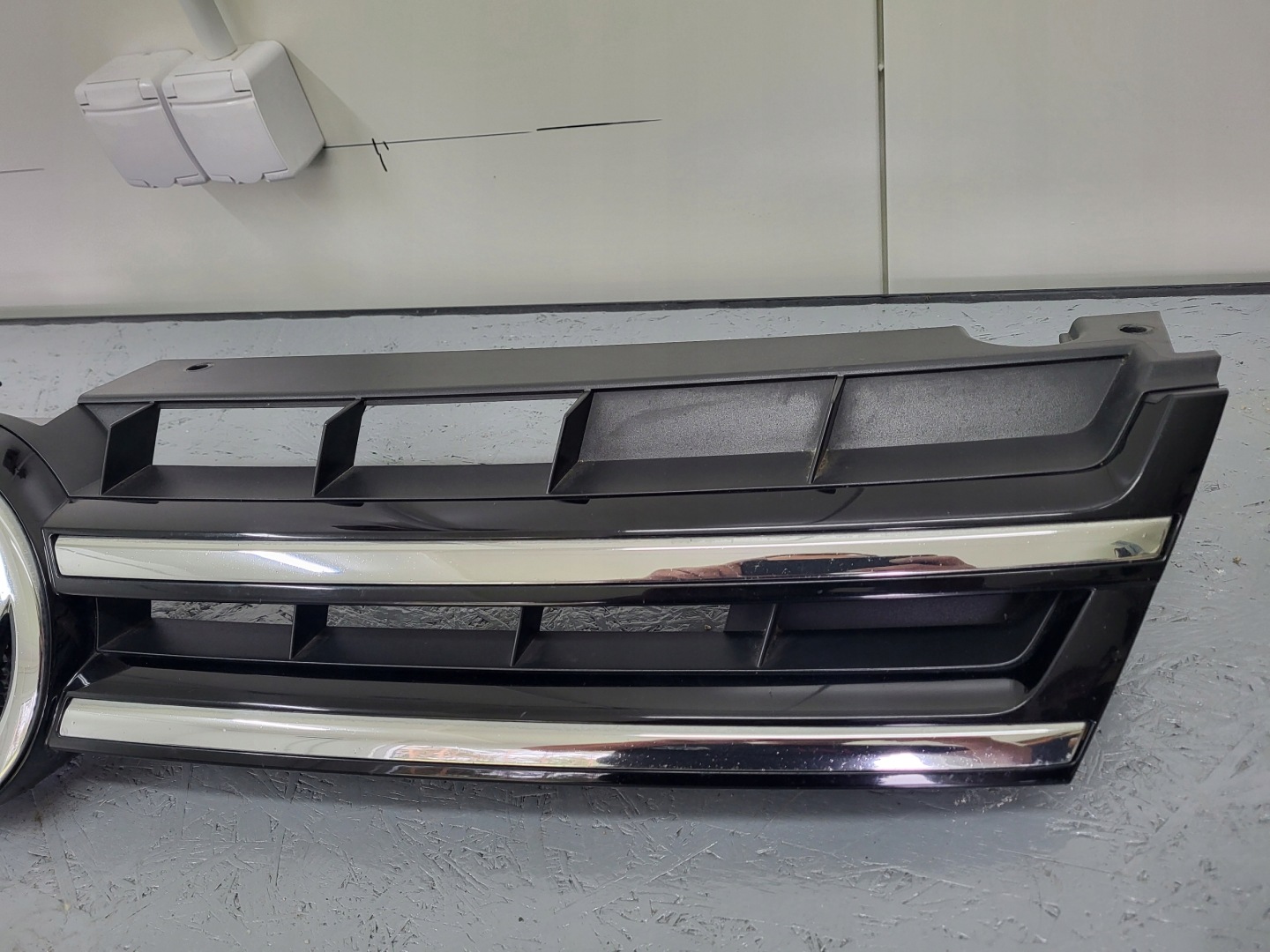 VW Touareg I Kühlergrill FRONTGRILL Kühlergitter 7P6853651C - Thumbnail 4