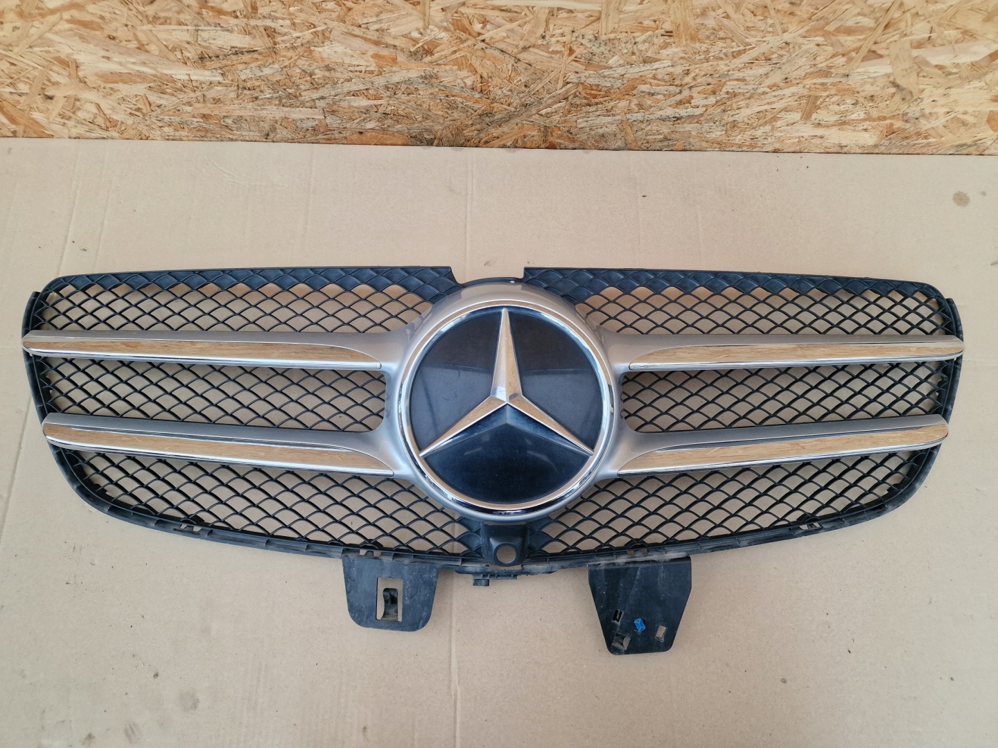Mercedes-Benz Vito W447 Kühlergrill FRONTGRILL Kühlergitter W4478882300 - Thumbnail 1