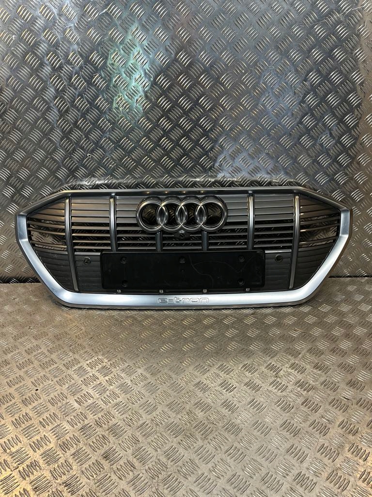 Audi e-tron Kühlergrill FRONTGRILL Kühlergitter 4KE853651AB - Thumbnail 1