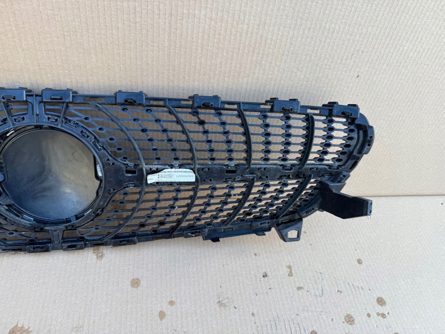 Mercedes-Benz A-Klasse W176 Kühlergrill FRONTGRILL Kühlergitter A1768881760 - Thumbnail 6