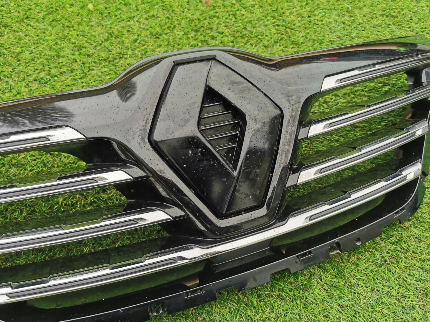 Renault Koleos RZG Kühlergrill FRONTGRILL Kühlergitter 623108912R - Thumbnail 3