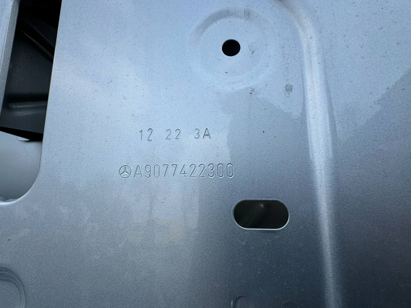 Mercedes-Benz Sprinter W910 Tür Hinten Rechts Door A9077422300 - Thumbnail 7