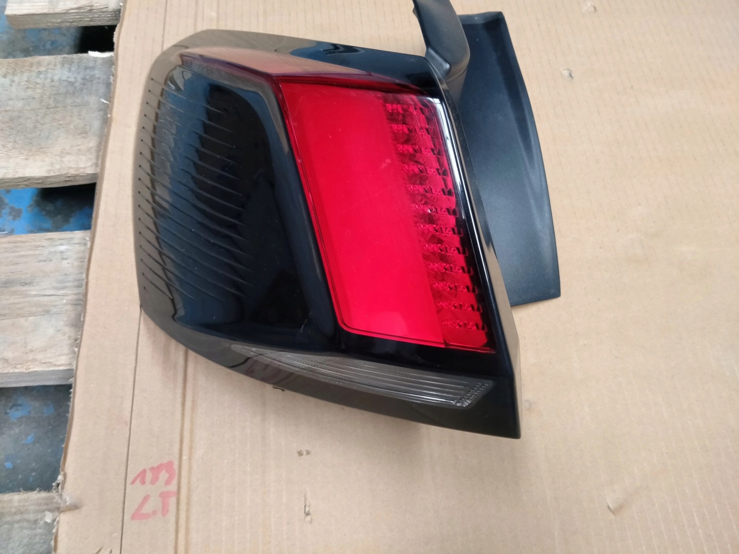 Peugeot 3008 Rückleuchte Rearlamp - Thumbnail 1