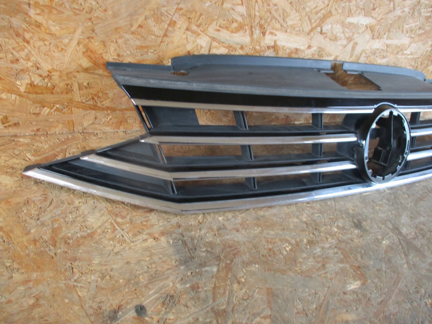 VW Passat B8 Kühlergrill FRONTGRILL Kühlergitter 3G0853651BL - Thumbnail 3