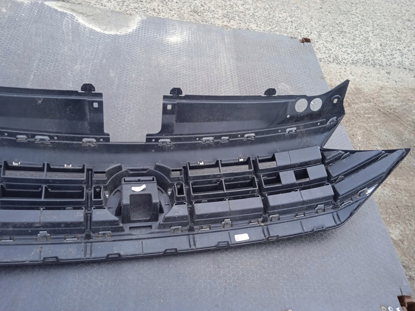 VW Jetta 17A Kühlergrill FRONTGRILL Kühlergitter 17A853653E - Thumbnail 5