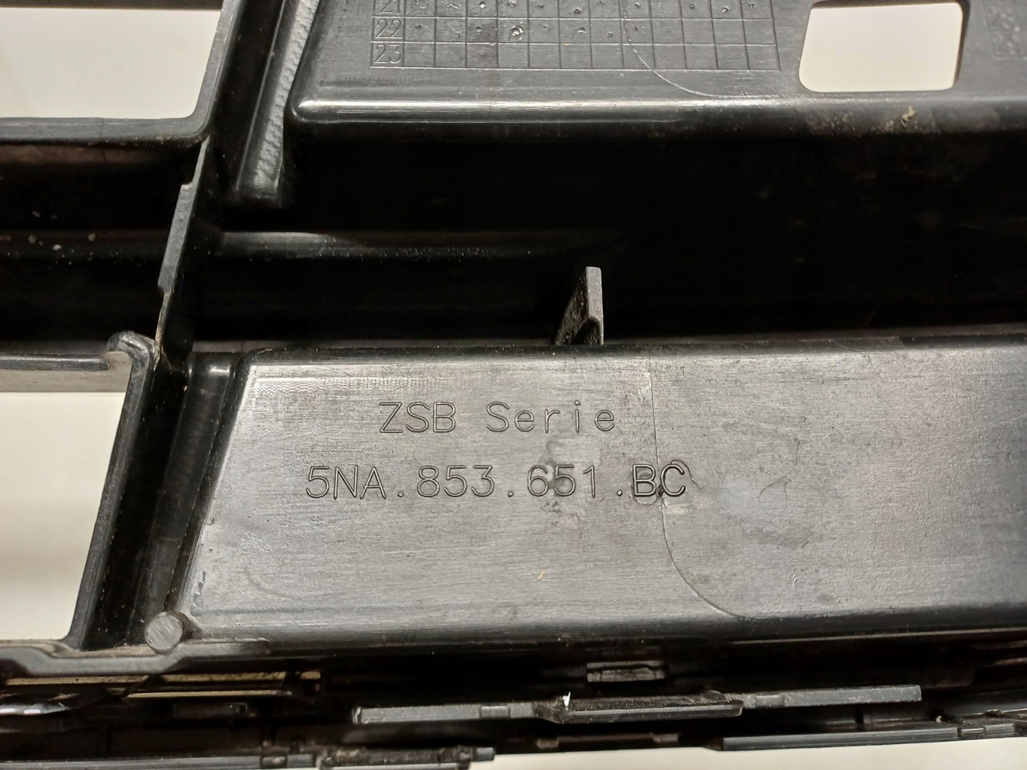 VW Tiguan Kühlergrill FRONTGRILL Kühlergitter 5NA853653LR - Thumbnail 10