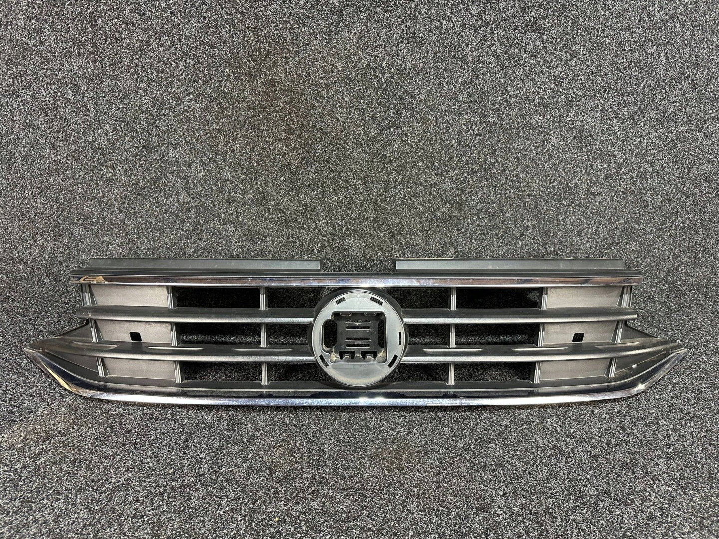 VW Tiguan Kühlergrill FRONTGRILL Kühlergitter 5NA853659 - Thumbnail 1