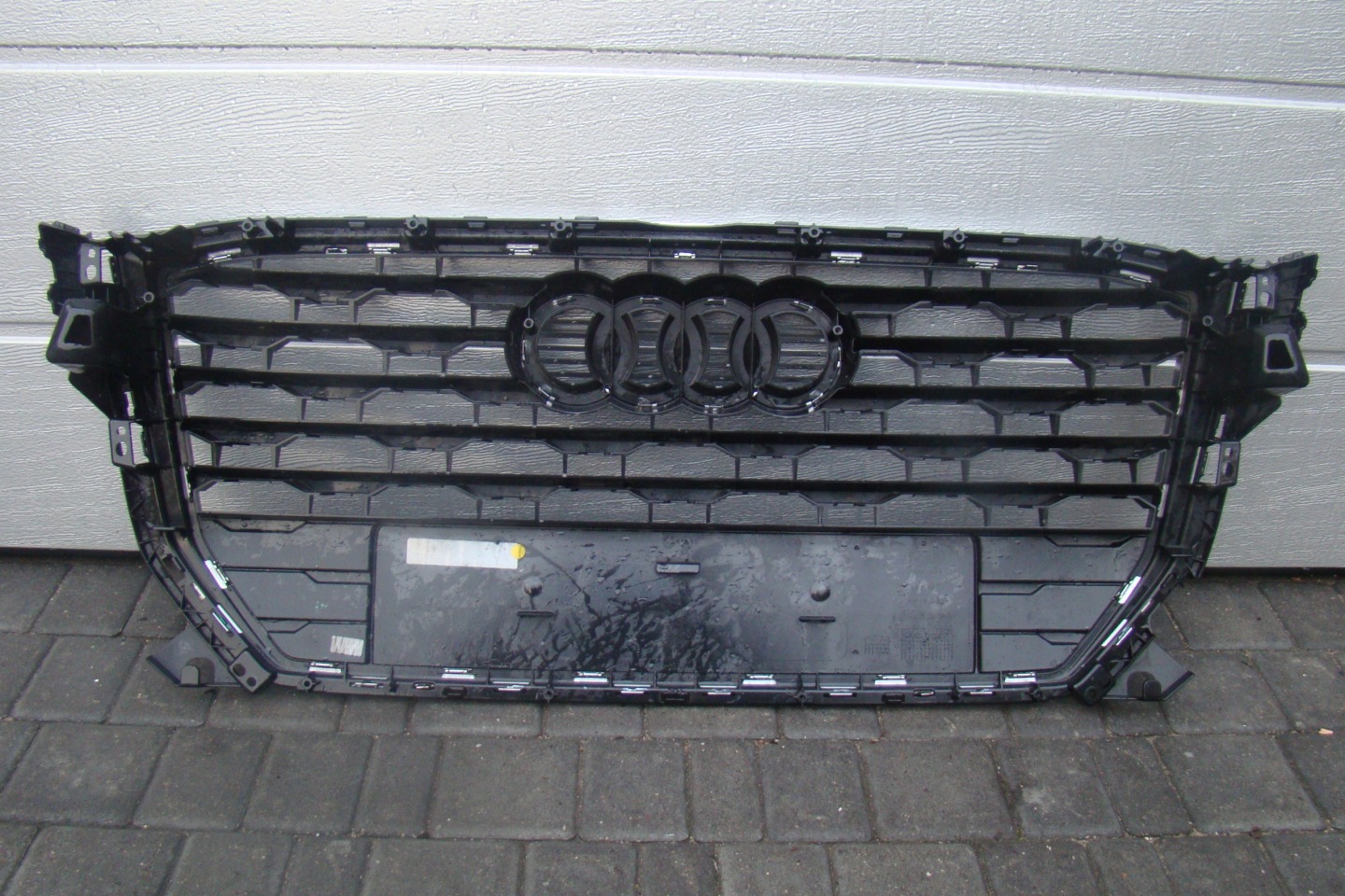 Audi Q2 Kühlergrill FRONTGRILL Kühlergitter 81A853654 - Thumbnail 4