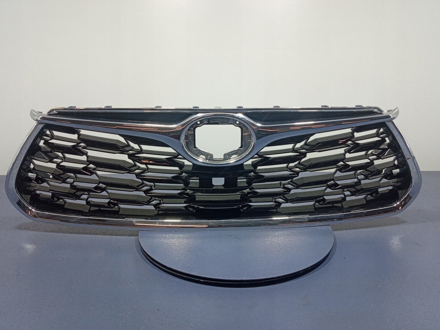 Toyota Highlander XU70 Kühlergrill FRONTGRILL Kühlergitter - Thumbnail 1