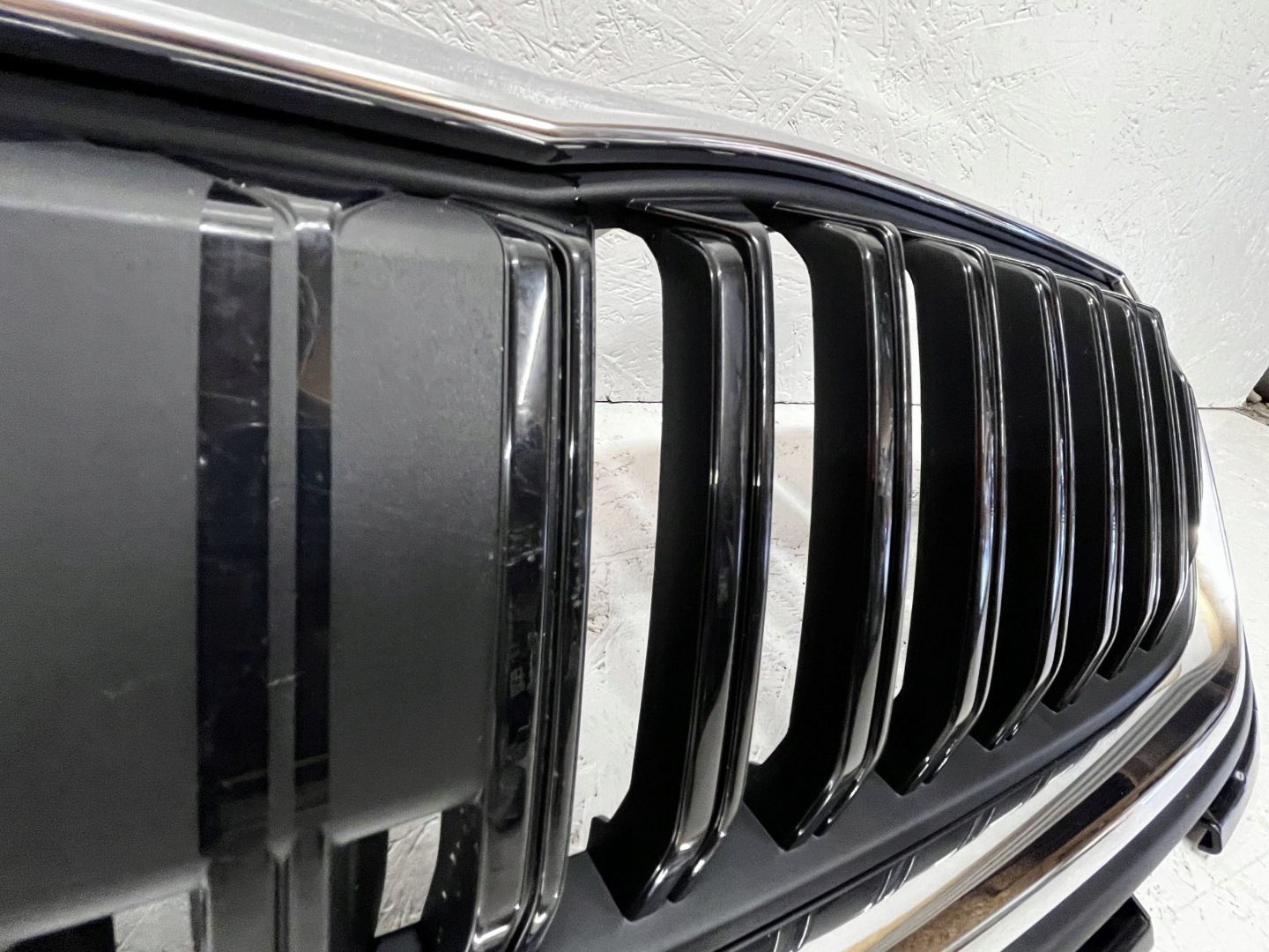 Skoda Octavia 1U Kühlergrill FRONTGRILL Kühlergitter 5E3807723 - Thumbnail 10