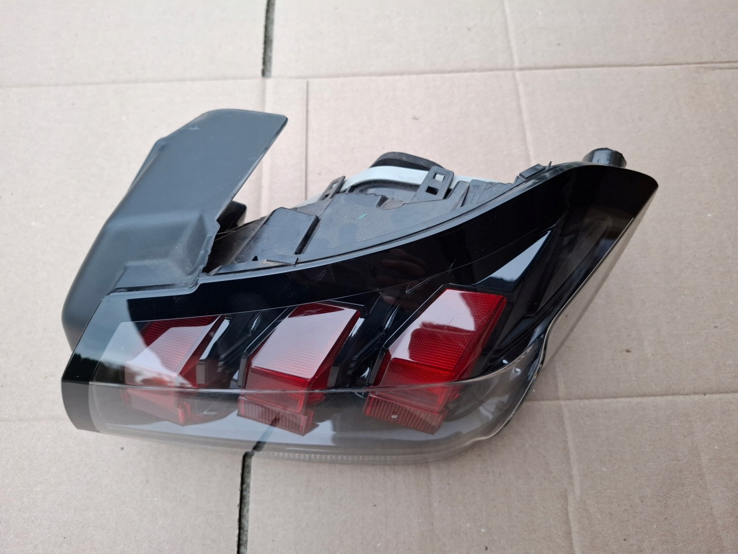 Peugeot 208 I Rückleuchte Rearlamp - Thumbnail 5