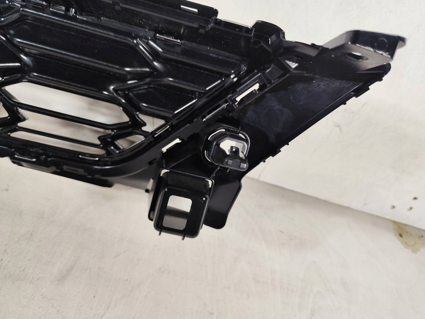 SEAT Ateca 575 Kühlergrill FRONTGRILL Kühlergitter 575853654E - Thumbnail 7