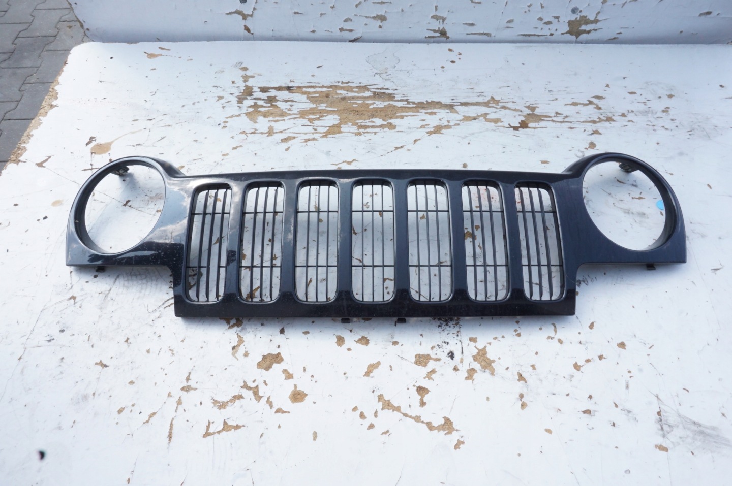 Jeep Cherokee KJ Kühlergrill FRONTGRILL Kühlergitter OKEE3IIIKJ - Image 1