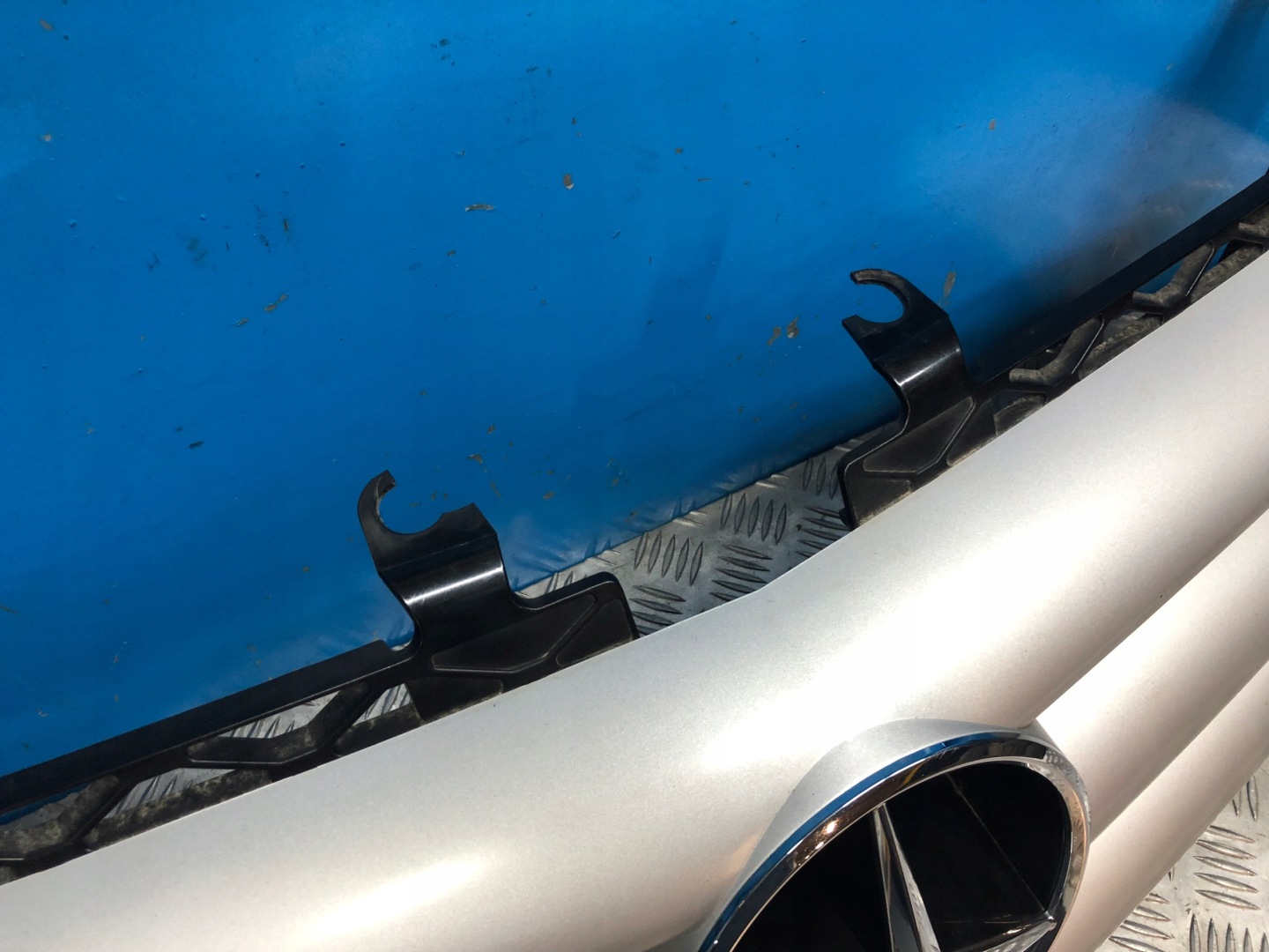 Mercedes-Benz R-Klasse W251 Kühlergrill FRONTGRILL Kühlergitter A2518880023 - Thumbnail 8