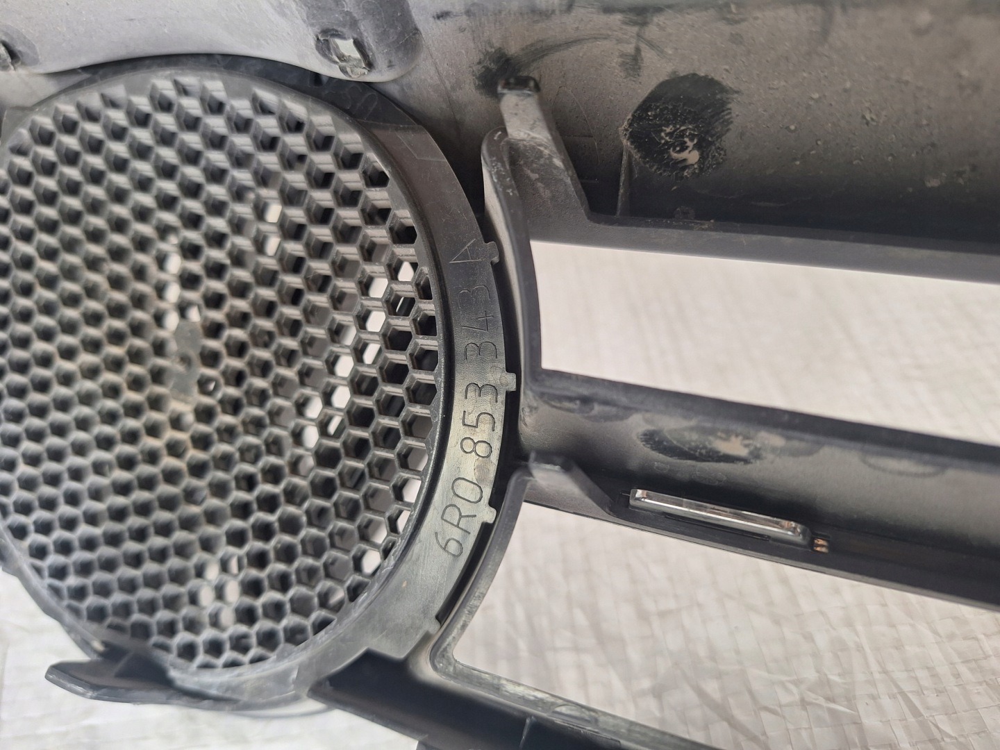 VW Polo V Kühlergrill FRONTGRILL Kühlergitter 6R0853343A - Thumbnail 11