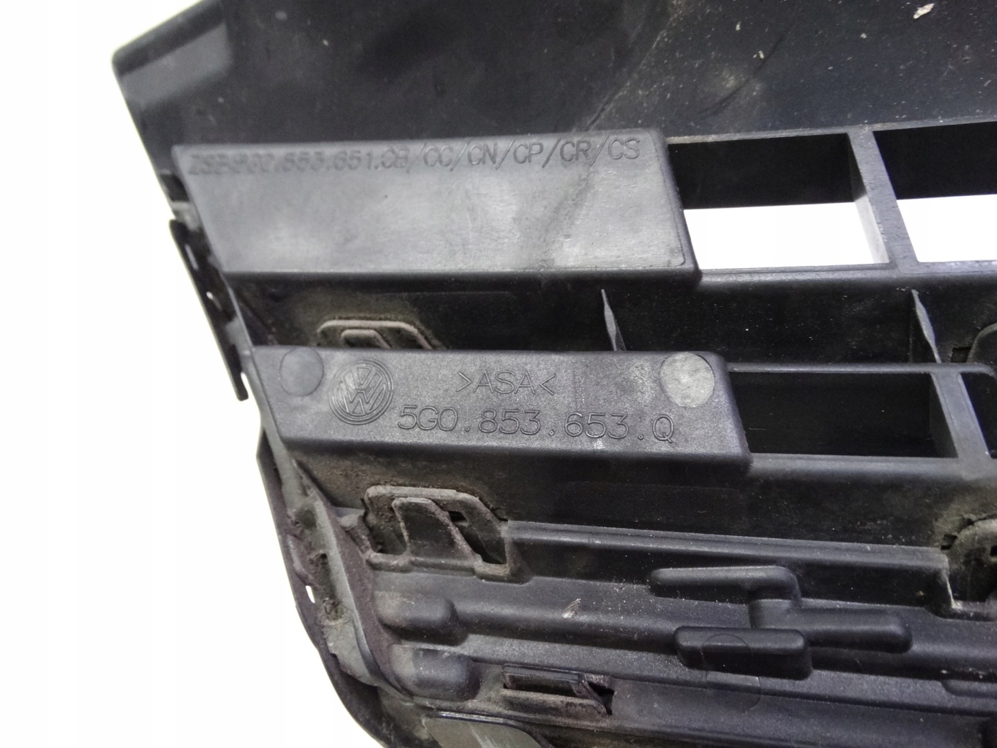 VW Golf V Kühlergrill FRONTGRILL Kühlergitter 5G0853653QJ - Thumbnail 12