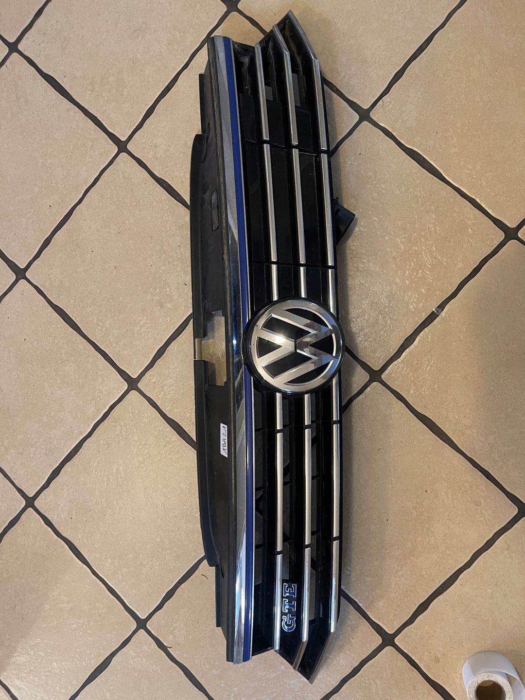 VW Passat B8 Kühlergrill FRONTGRILL Kühlergitter - Thumbnail 1
