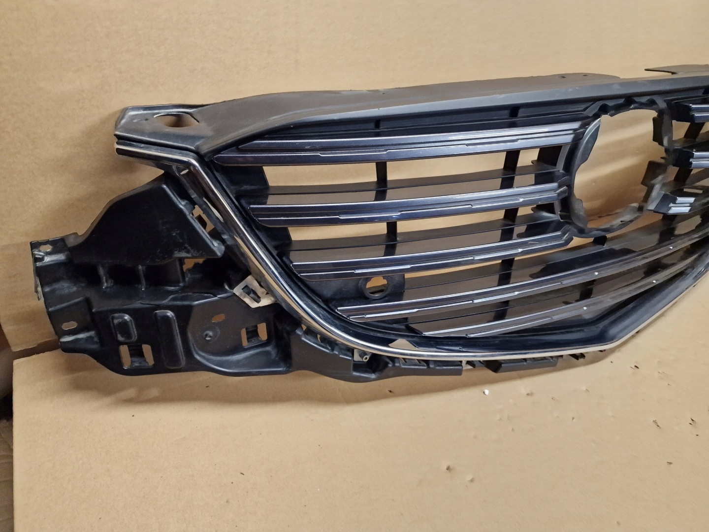 Mazda CX-5 KF Kühlergrill FRONTGRILL Kühlergitter - Thumbnail 2