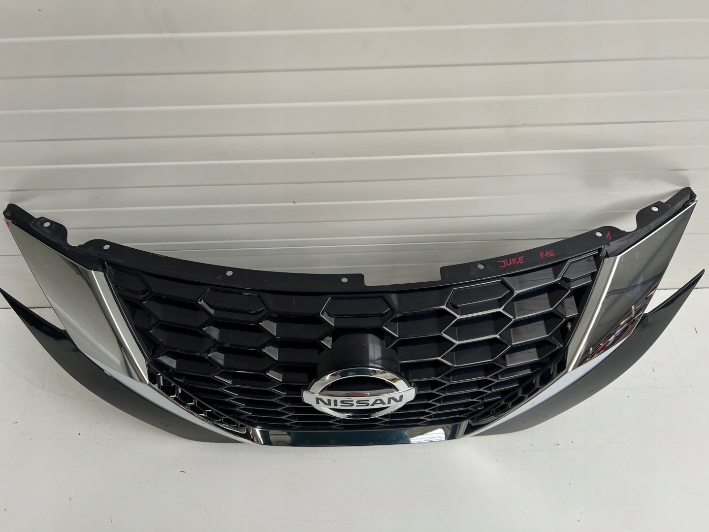 Nissan Juke F16 Kühlergrill FRONTGRILL Kühlergitter 623106PA0B - Thumbnail 8